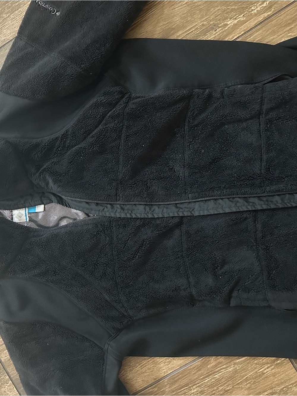 Columbia Women's Black Lightweight Fleece Jacket